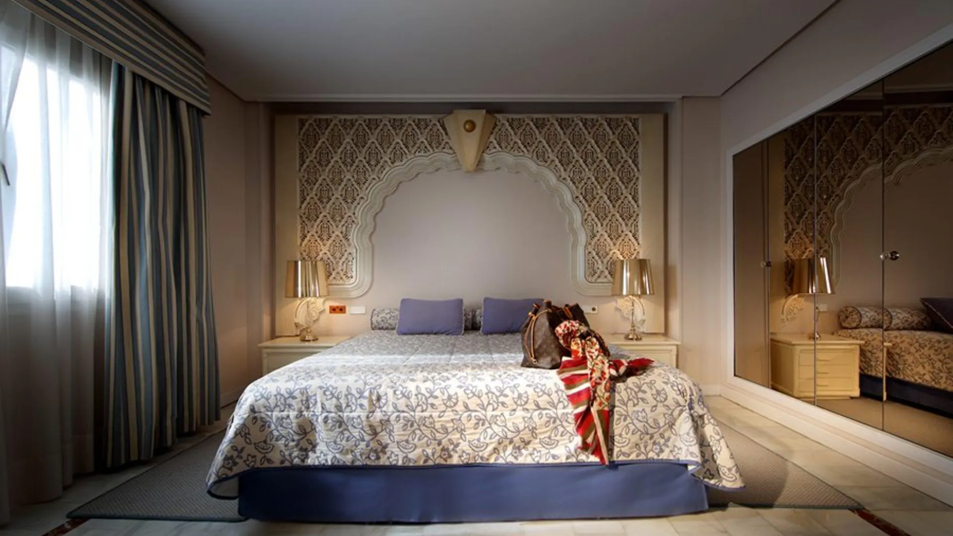Hotel Abades Benacazon