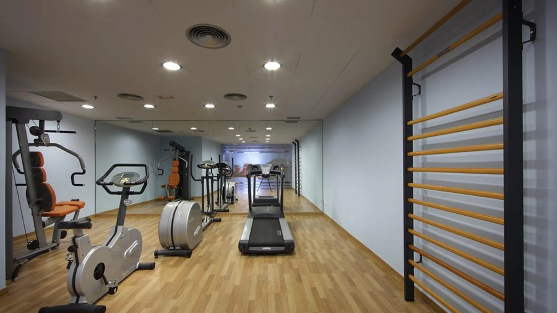 Hotel Abades Benacazon